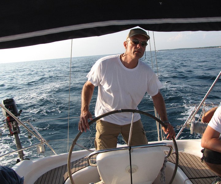 Lerne auf einer Segelreise von Punat nach Pula zu segeln