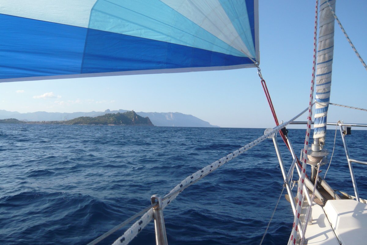 Tour di navigazione tra le belle isole greche