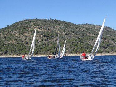 Curso de Vela de Crucero en Madrid, Iniciación. Embalse de San Juan