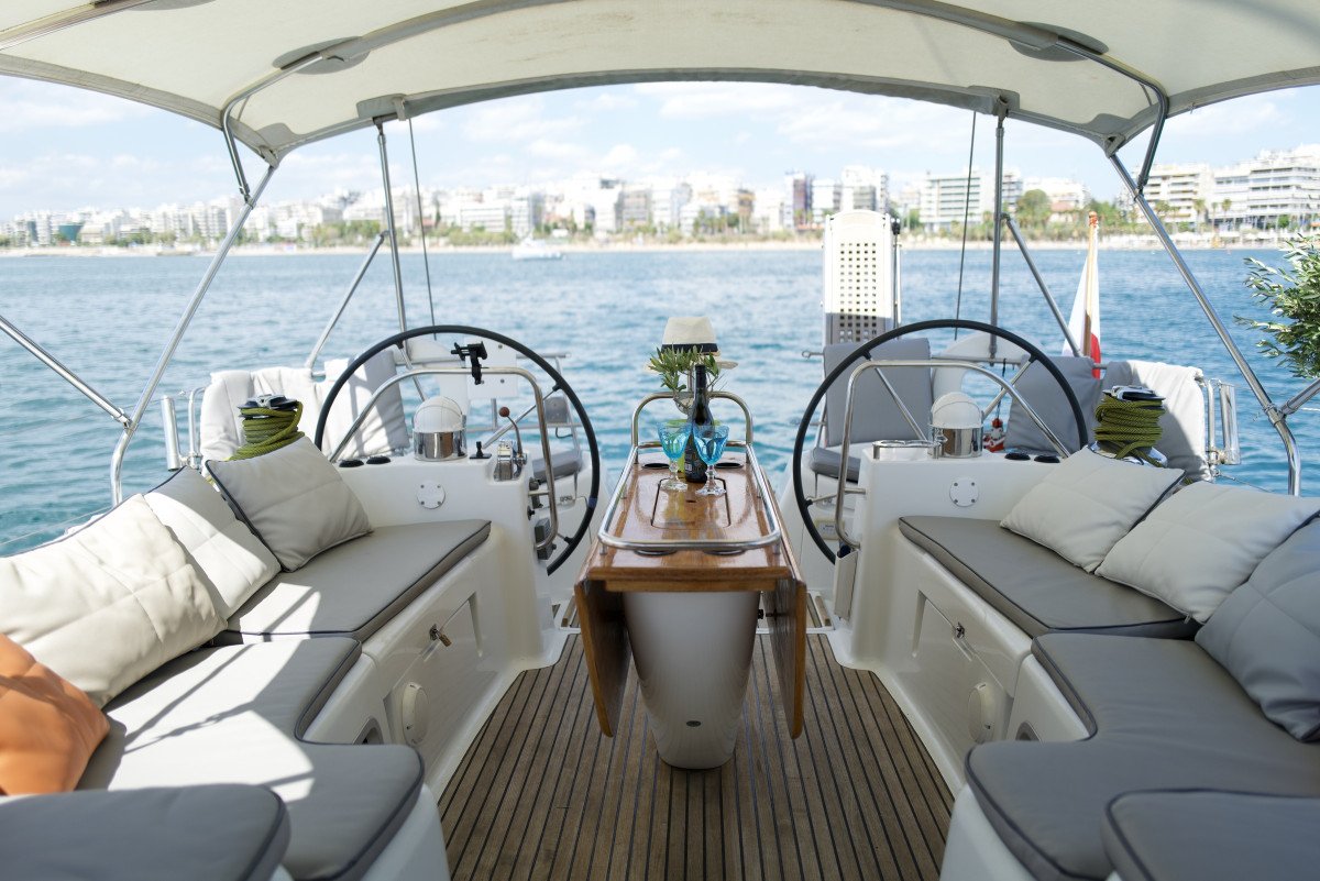 Velero - Jeanneau - 4 cabinas