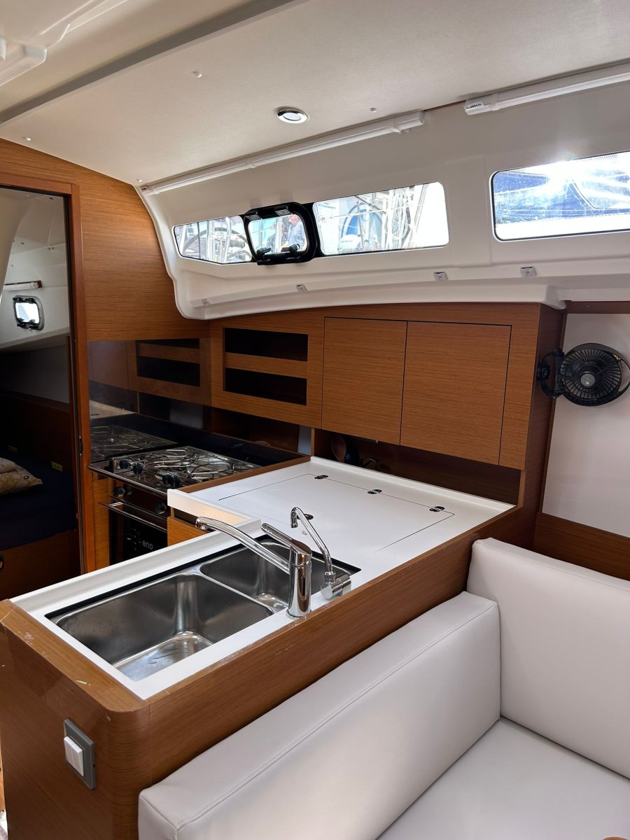 Velero - Jeanneau - Sun Odyssey 380