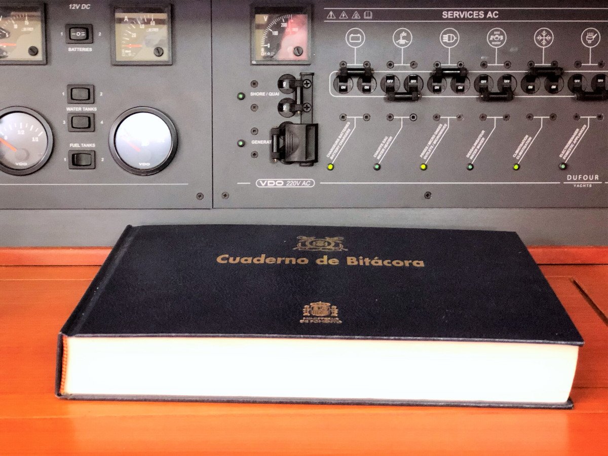 Dufour Yachts - 3 baths