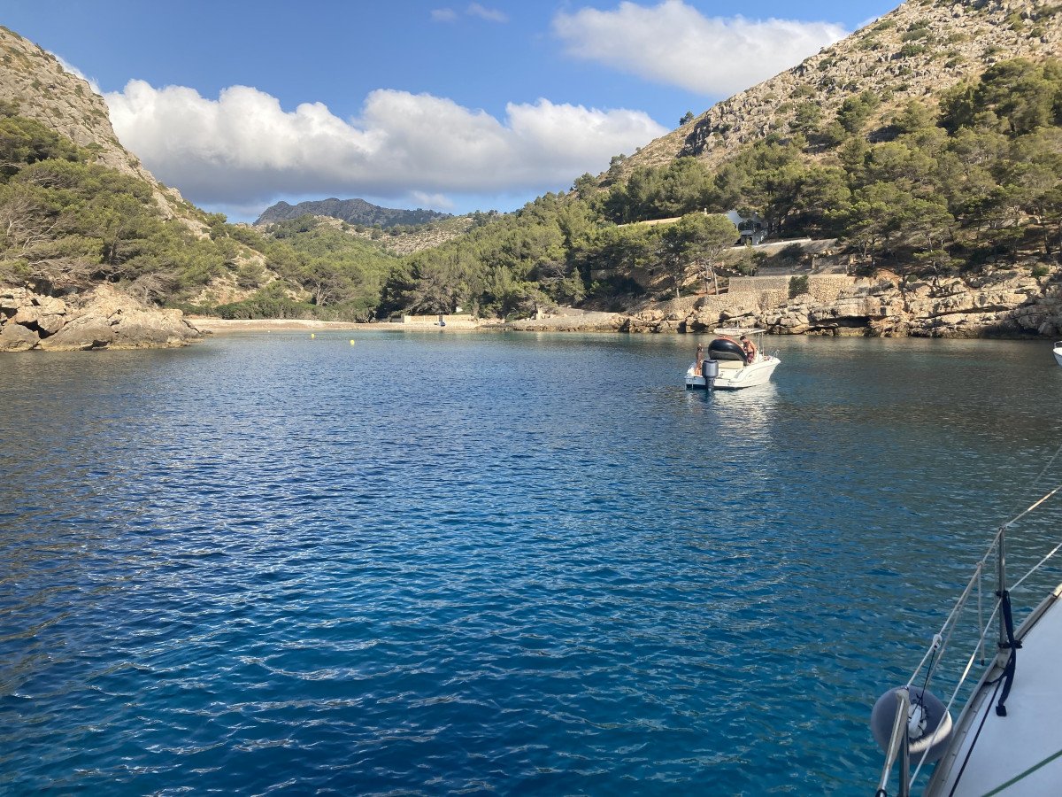 Aprende a navegar en las aguas de Mallorca.