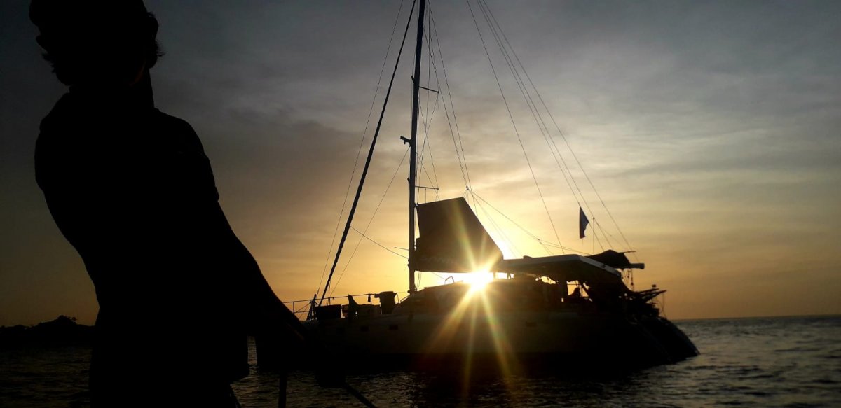 Experience San Blas island hopping from a luxurious 56-foot catamaran