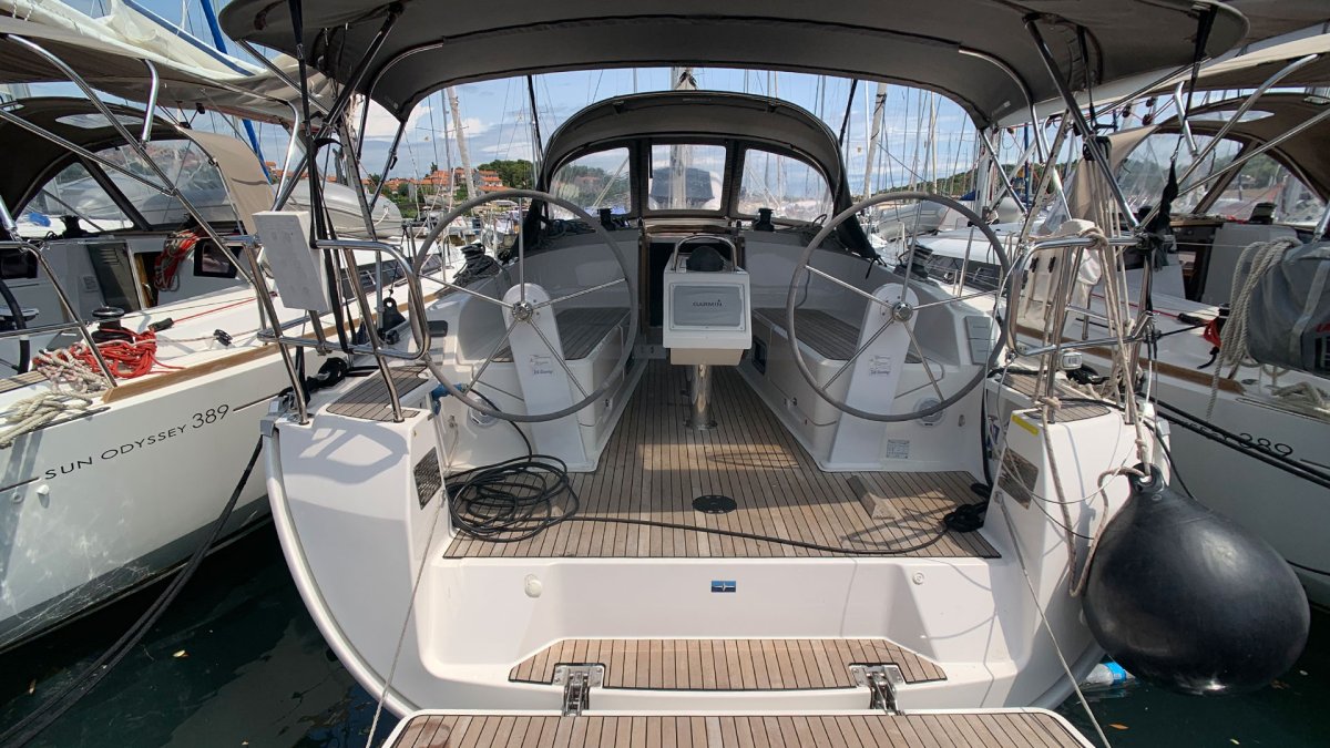 Bavaria Yachts - 11.3 metri