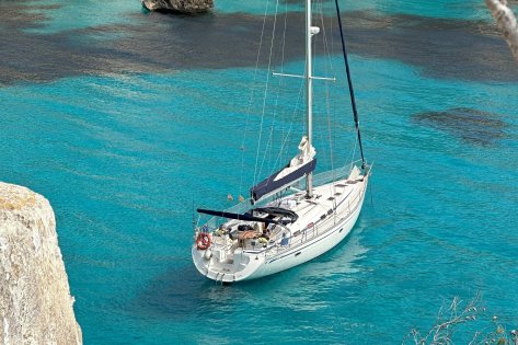 Navega en velero por Menorca, un paraíso en Semana Santa
