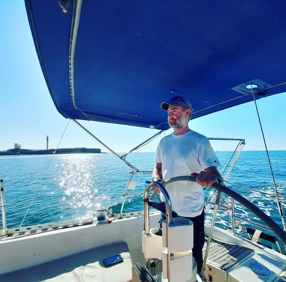 Giro in Barca a Vela nella Baia