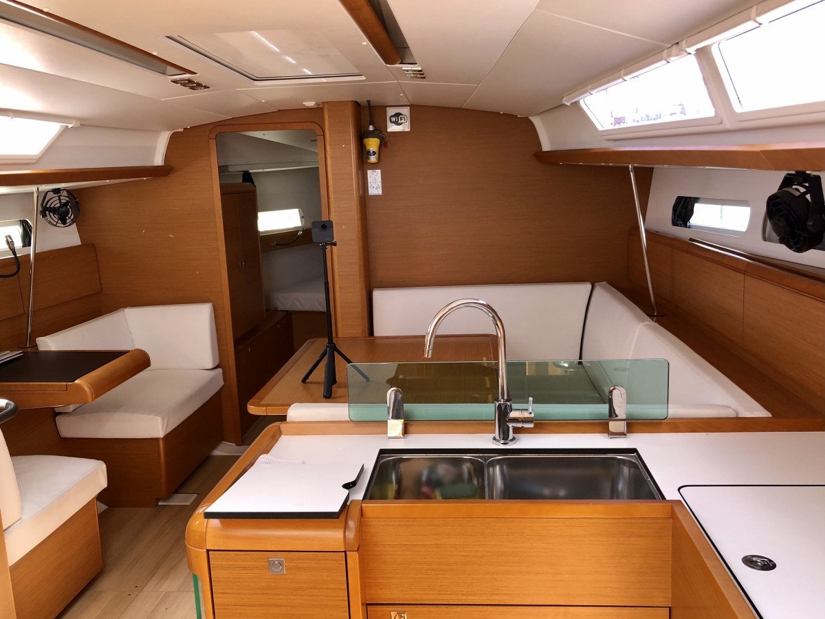 Jeanneau - 12.76 meters