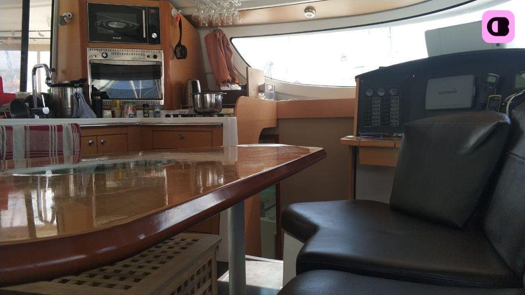 Catamaran - Fountaine - 4 cabins