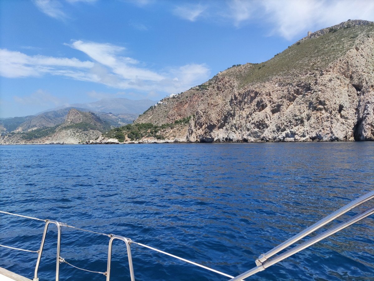 From Málaga harbor to La Herradura