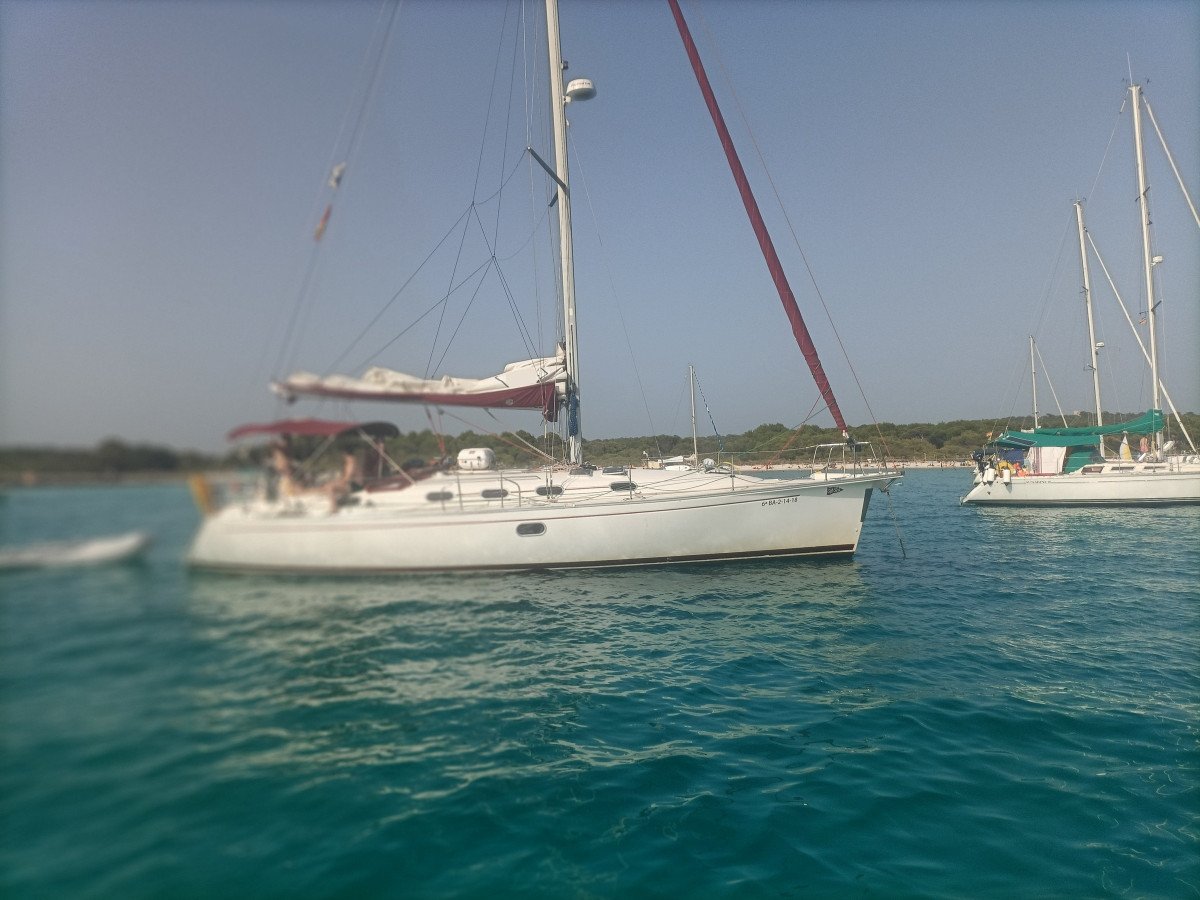 Dufour-Yachts---4-cabinas (2)