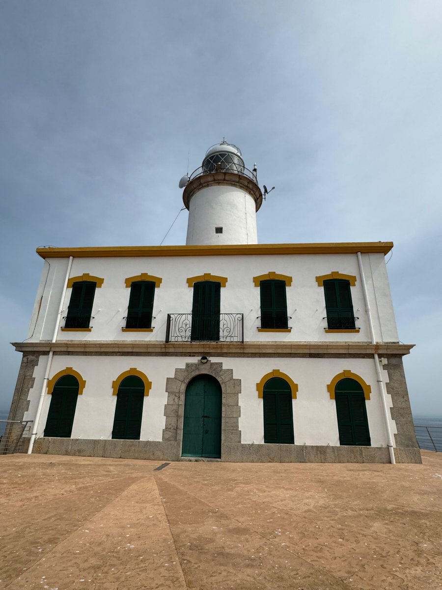 Vuelve a casa con recuerdos inolvidables de tu viaje en barco