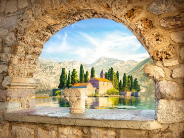 Croatia and Montenegro Catamaran Cruise from Dubrovnik