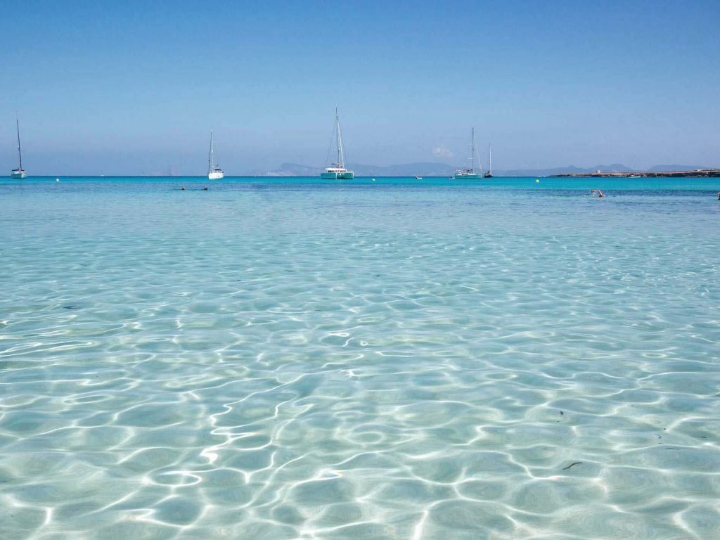 Explora las Islas Baleares en Velero