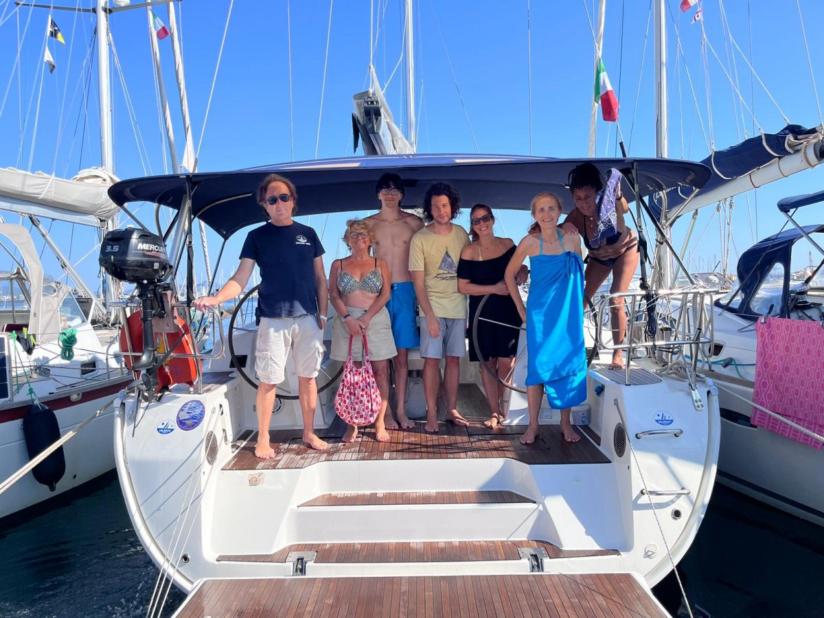 Sailboat - Bavaria Yachts - 14.3 meters