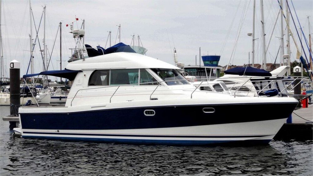 Bénéteau - 10.8 metros