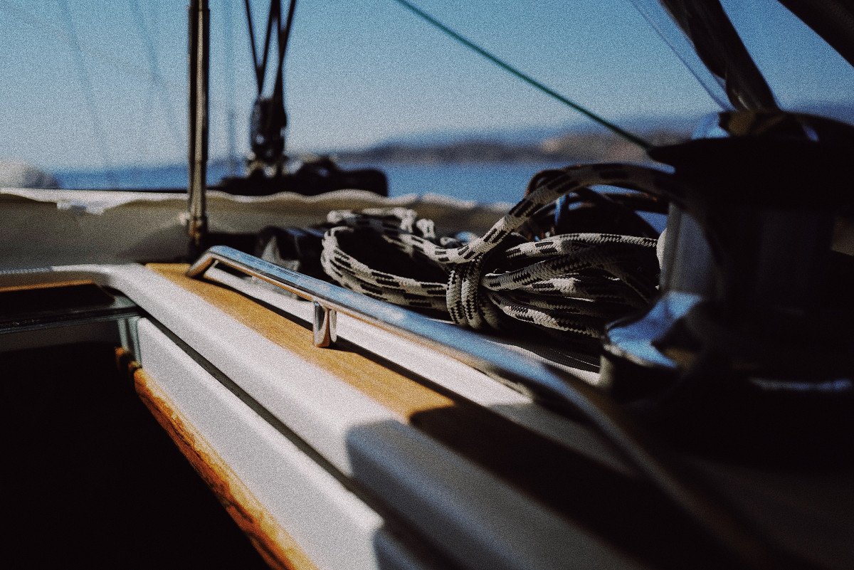 Exploring oceanic landscapes on the Atlantic crossing