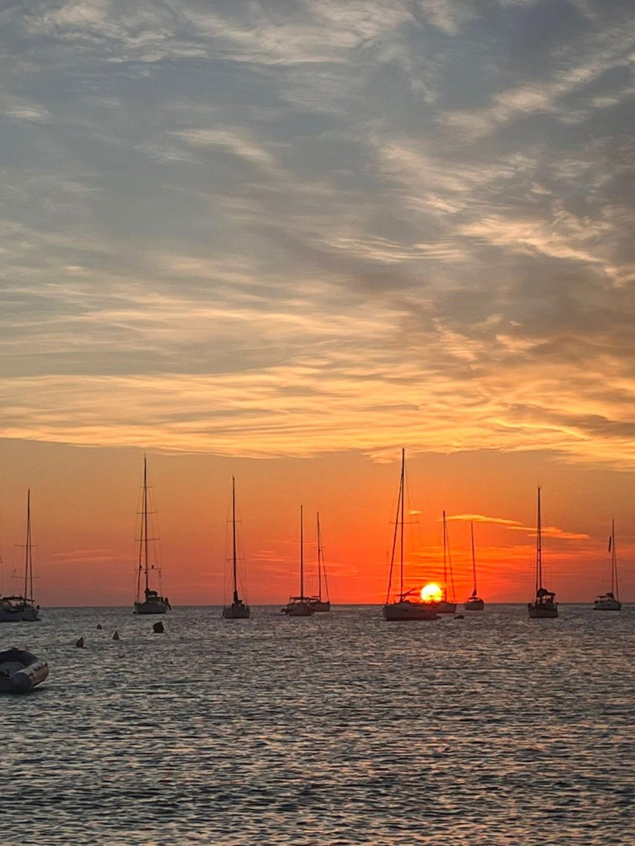 Sailboat excursion from Valencia, enjoy navigation