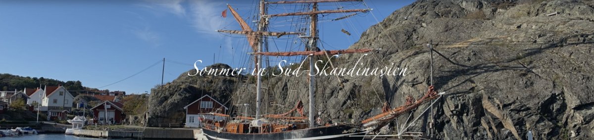 Boote, die im warmen Sommer in Süd-Skandinavien segeln