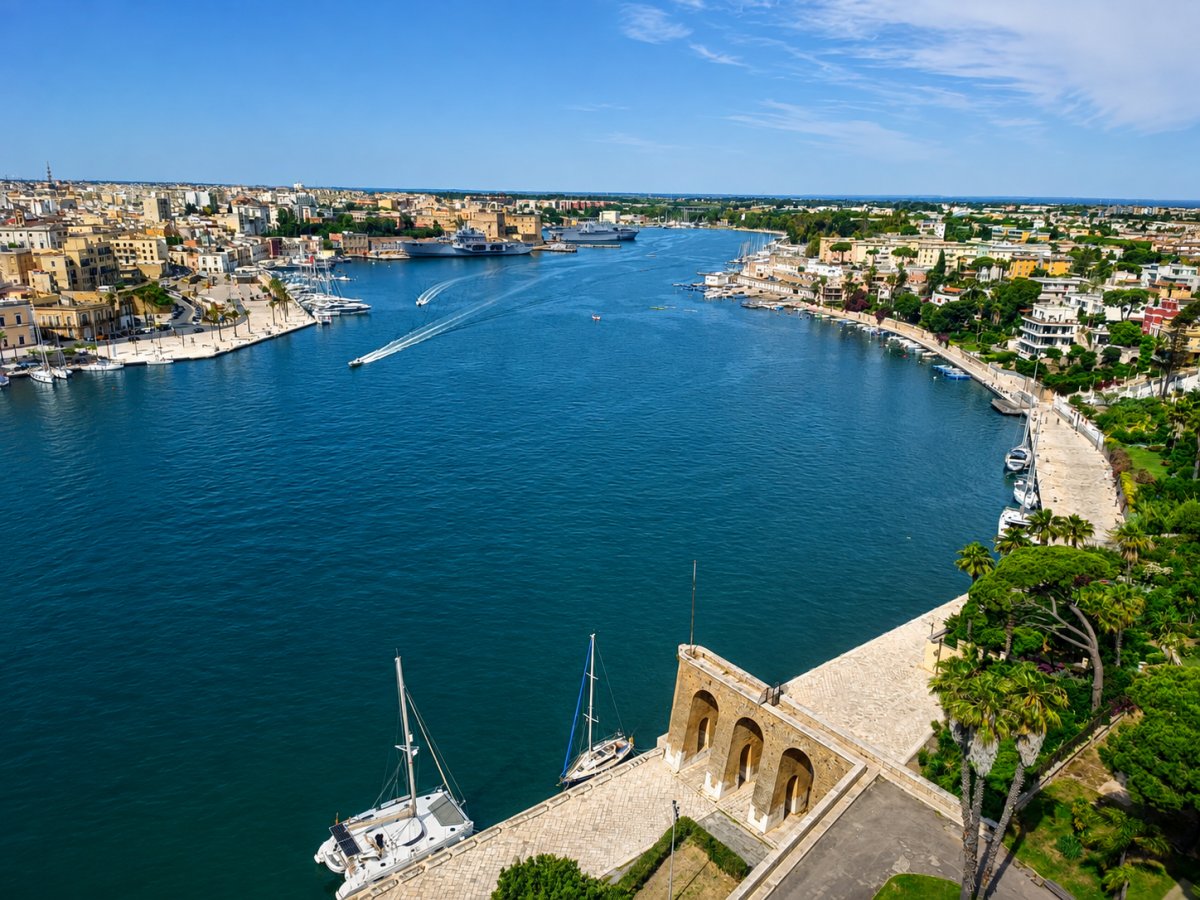 Explore Rome on a Boat