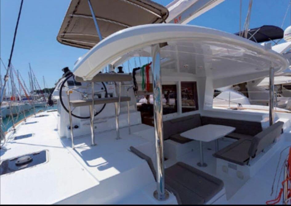 catamaran-rental-marbella