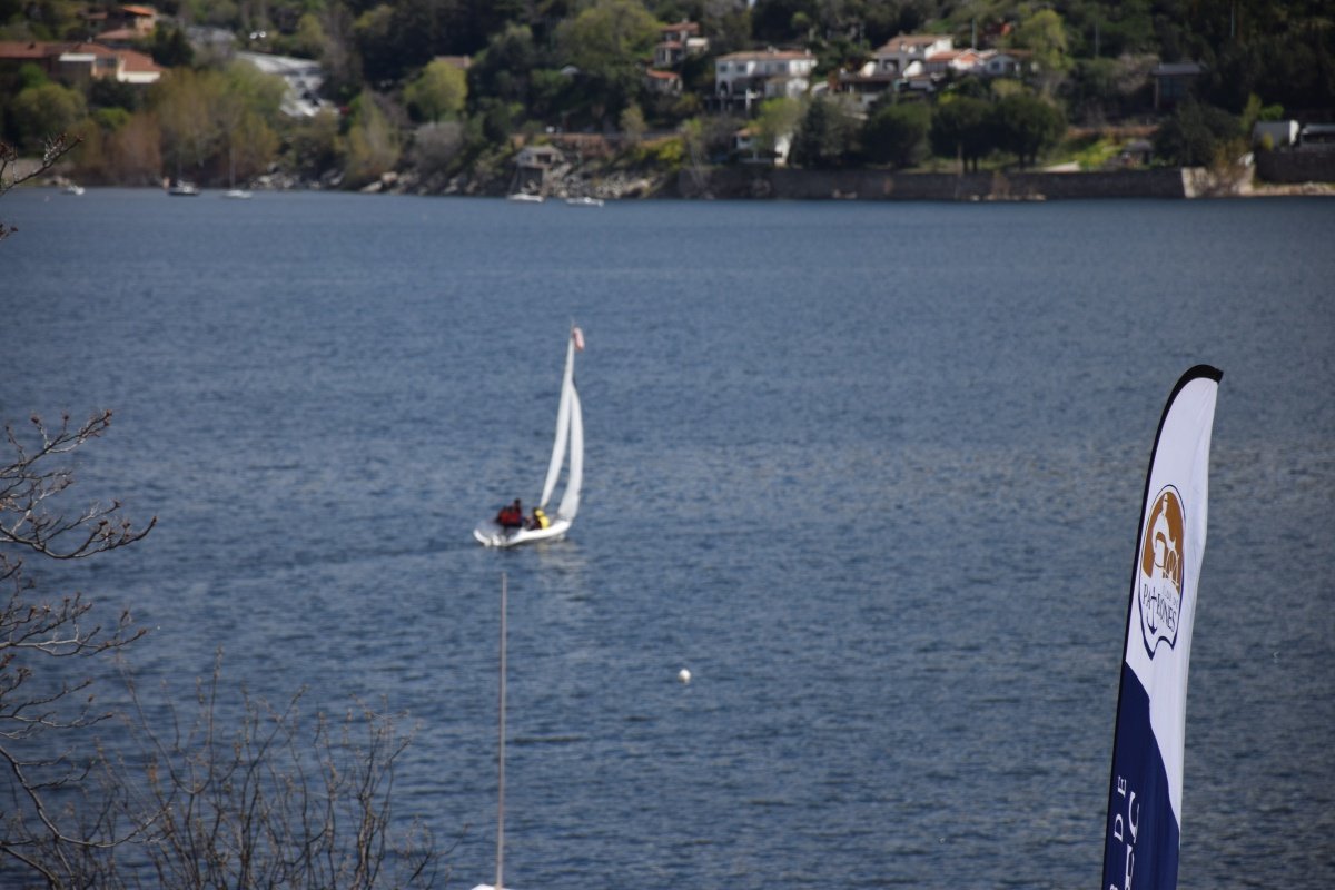 vacaciones en flotilla burguillo