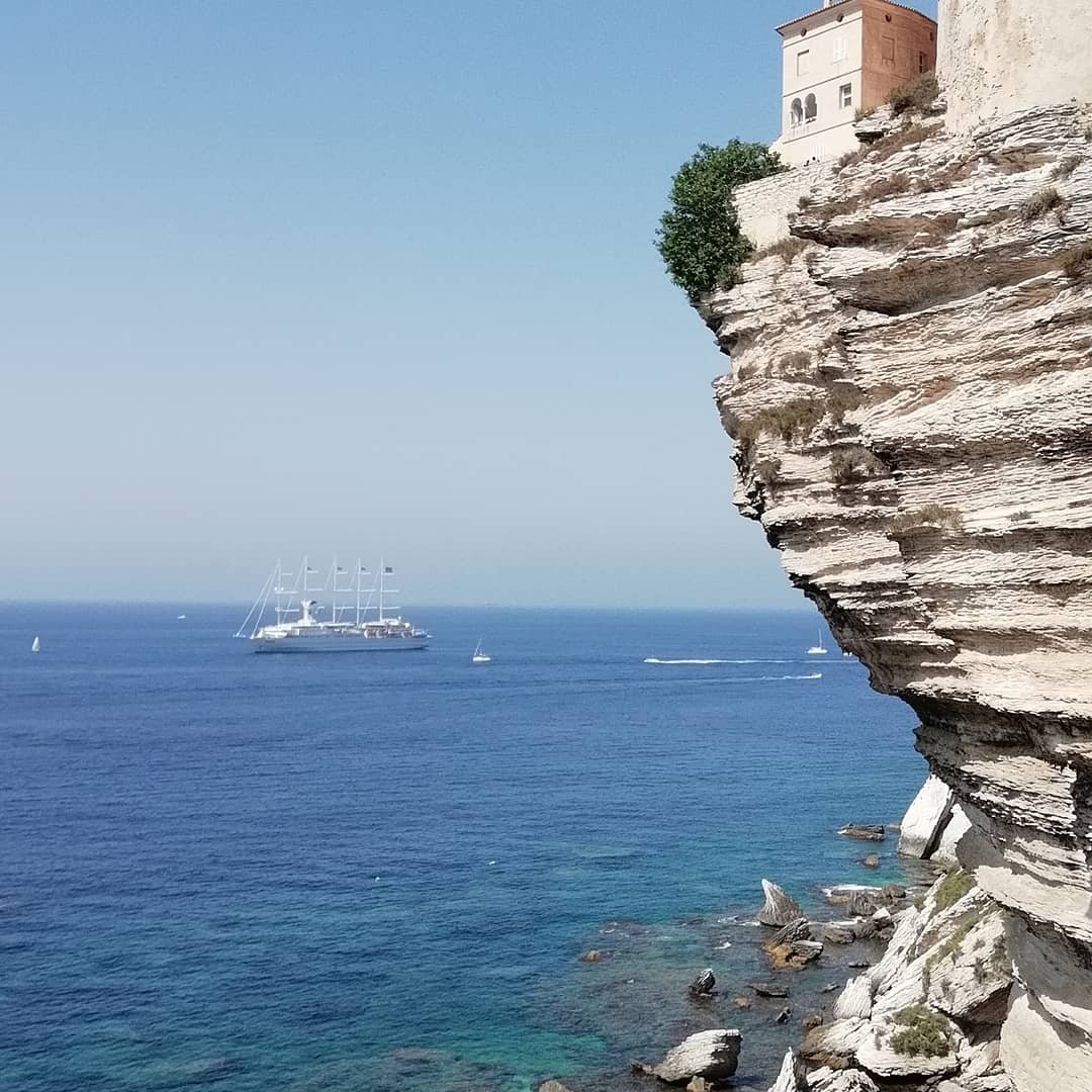 Viaggio di andata in barca di una settimana per Arcipelago della Maddalena e Corsica