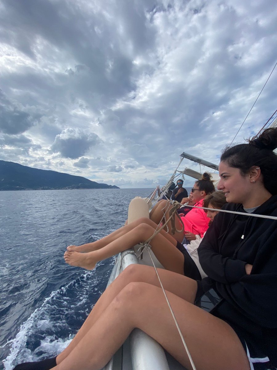Viaje en barco de ida por el archipiélago de Maddalena y Córcega