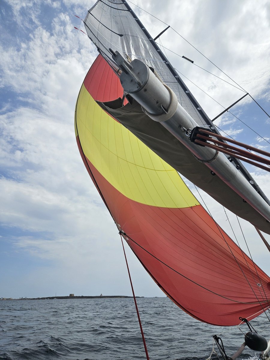 Corso di vela per adulti con gennaker a Santa Pola