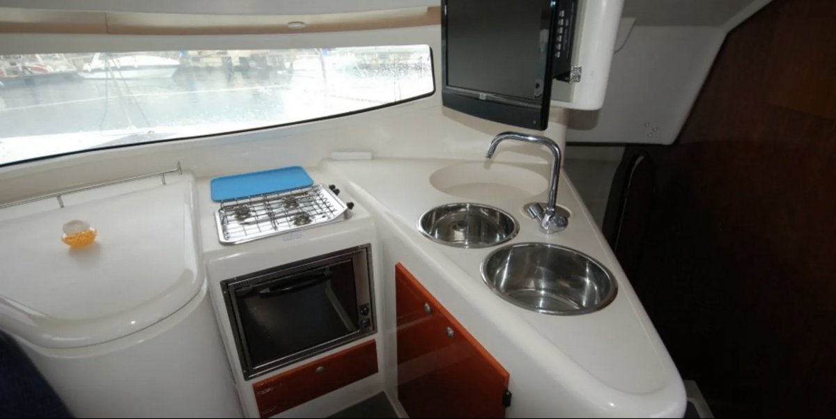 Catamaran - Fountaine - 12 meters