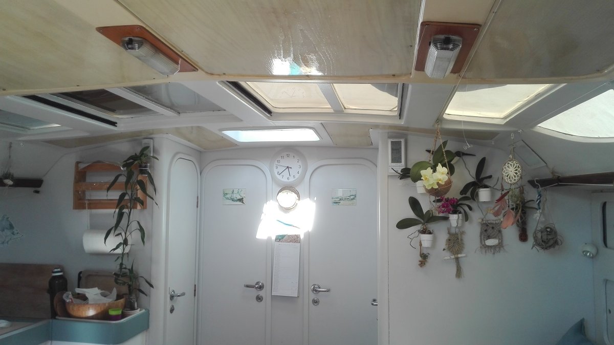 Sailboat - Bénéteau - 4 cabins