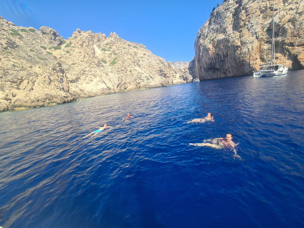Barcos en ruta hacia Mallorca