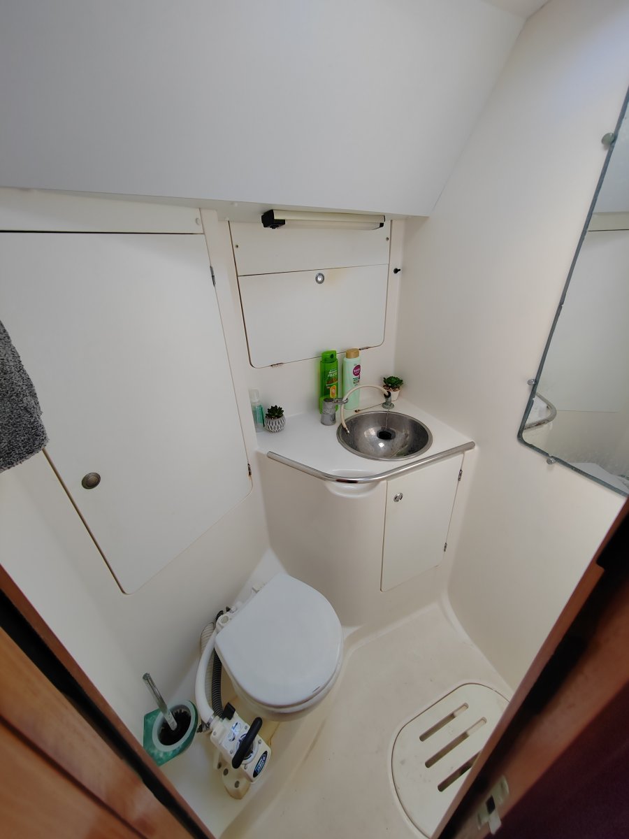 Sailboat - Jeanneau - 2 baths