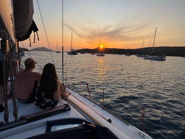 Mile-building trip, night navigation, SKS (German sailing certificate) with exam, skipper training