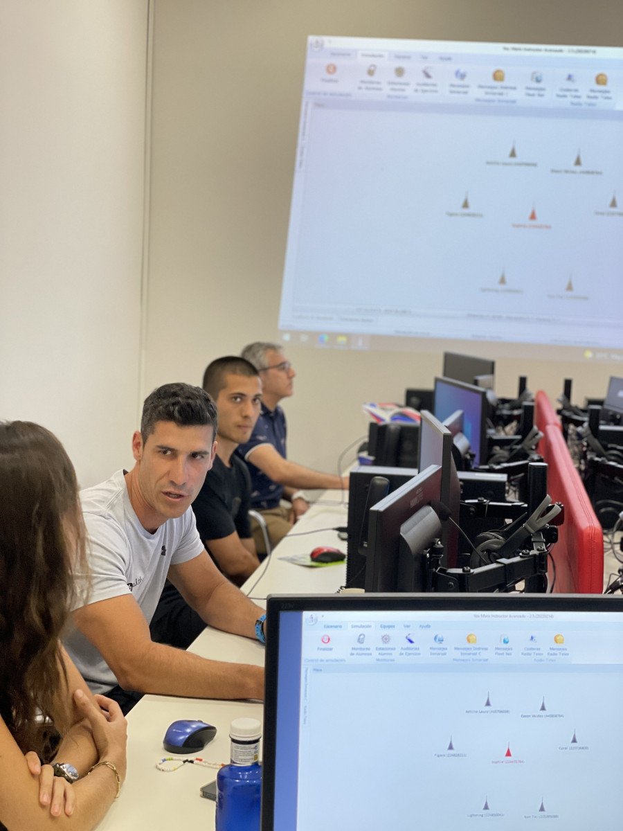 Viaggia nel Mediterraneo su uno dei nostri barche