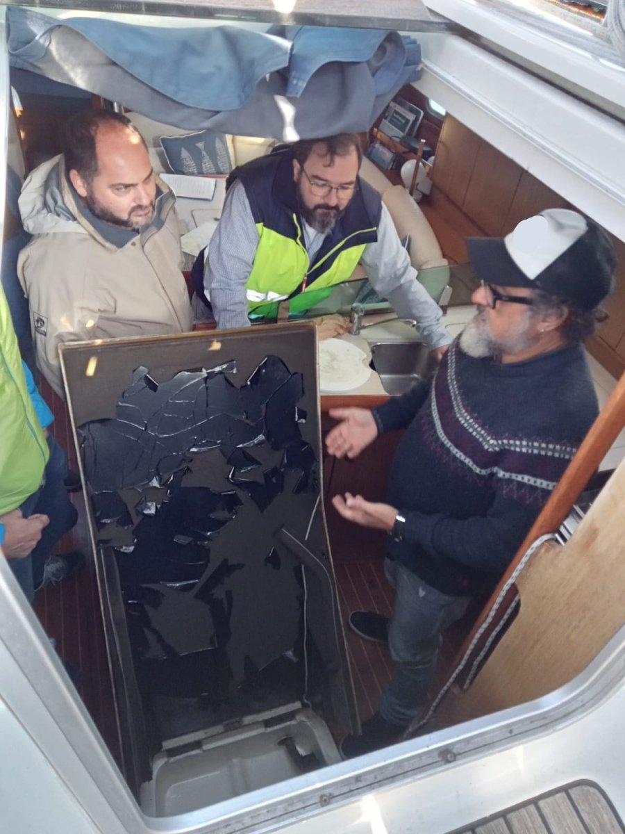 Learn navigation in a safe marine environment