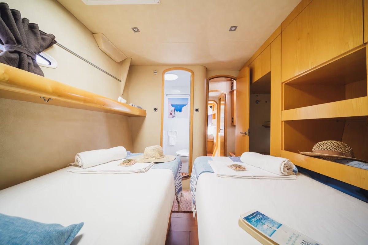 Fountaine - 60ft Fountaine Pajot Eleuthera