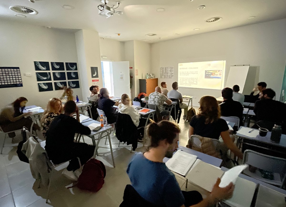 Corso di aggiornamento della formazione di base sulla sicurezza marittima a Barcellona