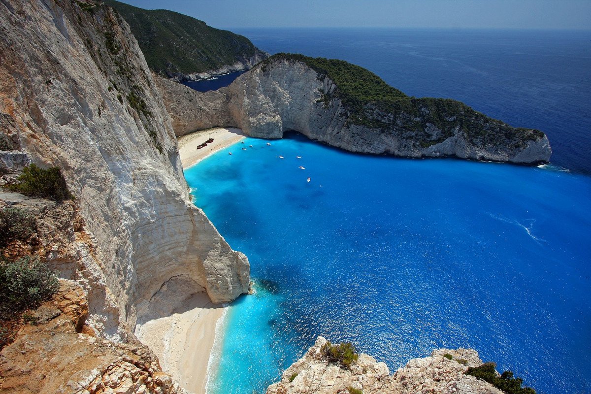 Der Strand Navagio auf der Insel Zakynthos