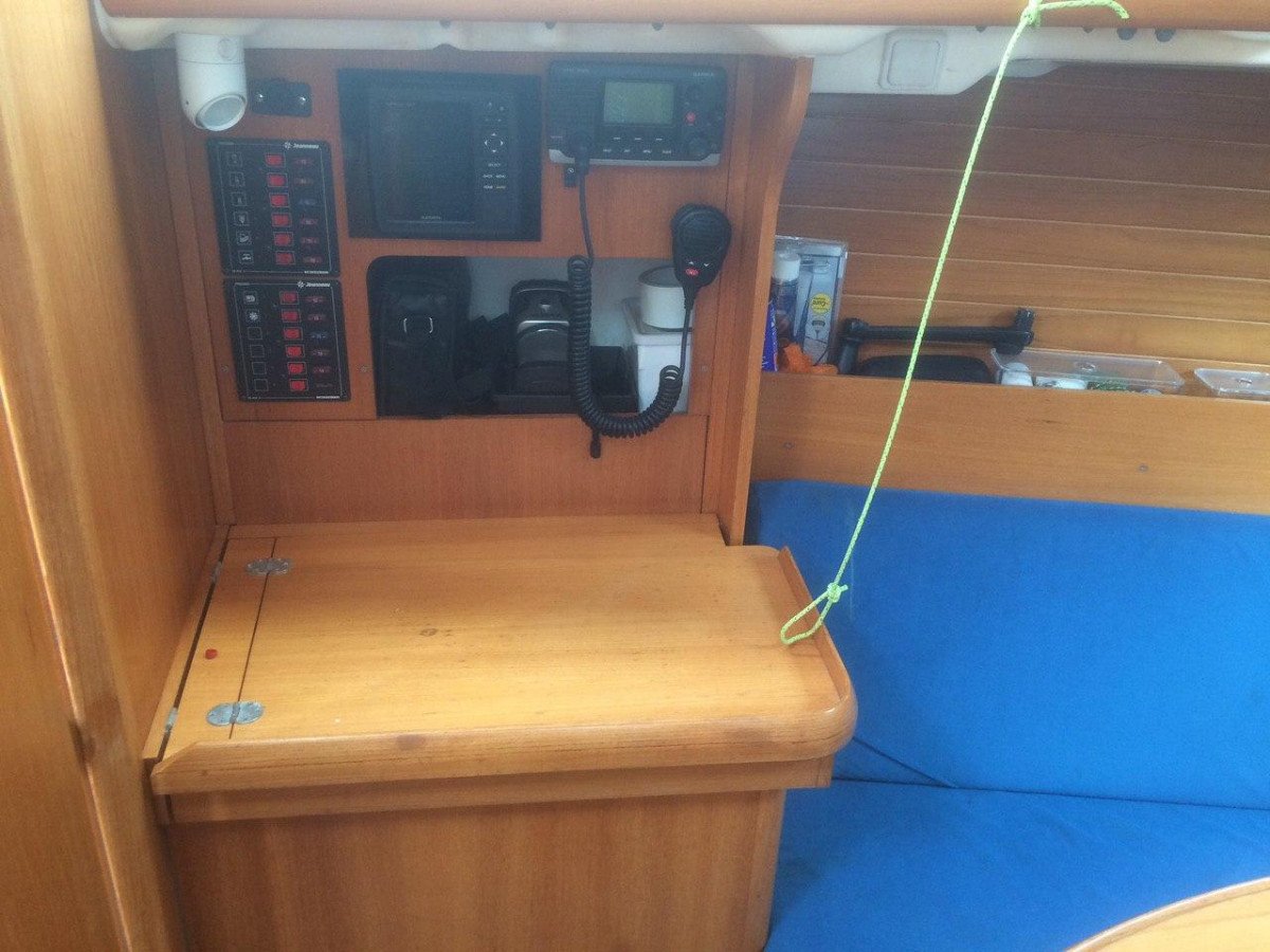 Erkunden Sie die Gewässer von Gijón mit einem Bareboat Charter