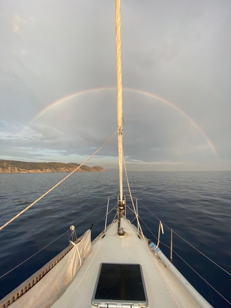 Erkunden Sie die Inseln Maddalena, Lavezzi und Korsika auf einer Segelreise