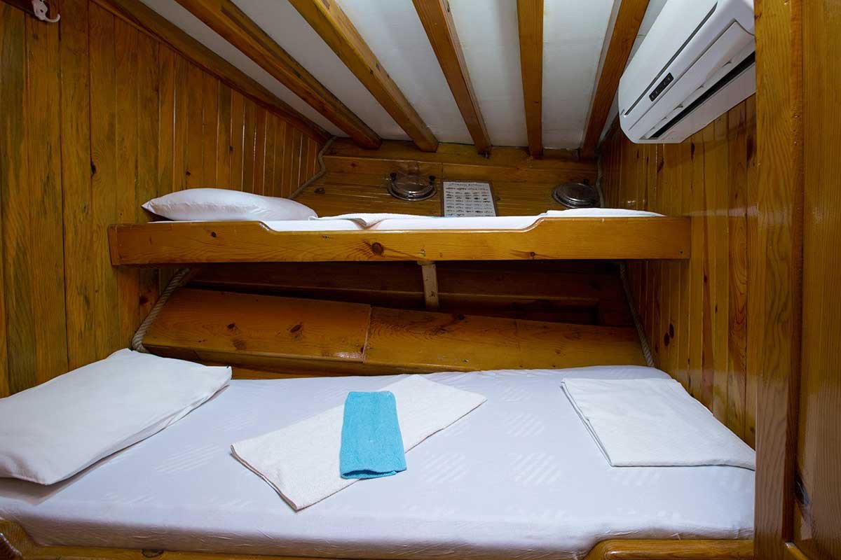 Entdecken Sie die griechischen Inseln auf einer Luxus-Yacht