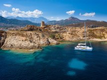 Viaje de una semana en un catamarán 'todo incluido' en el norte de Córcega