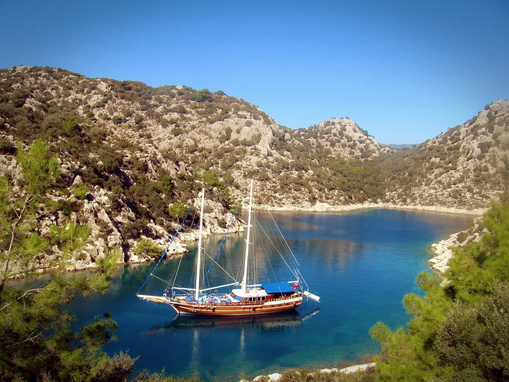 Vista de la playa de Olympos desde el mar