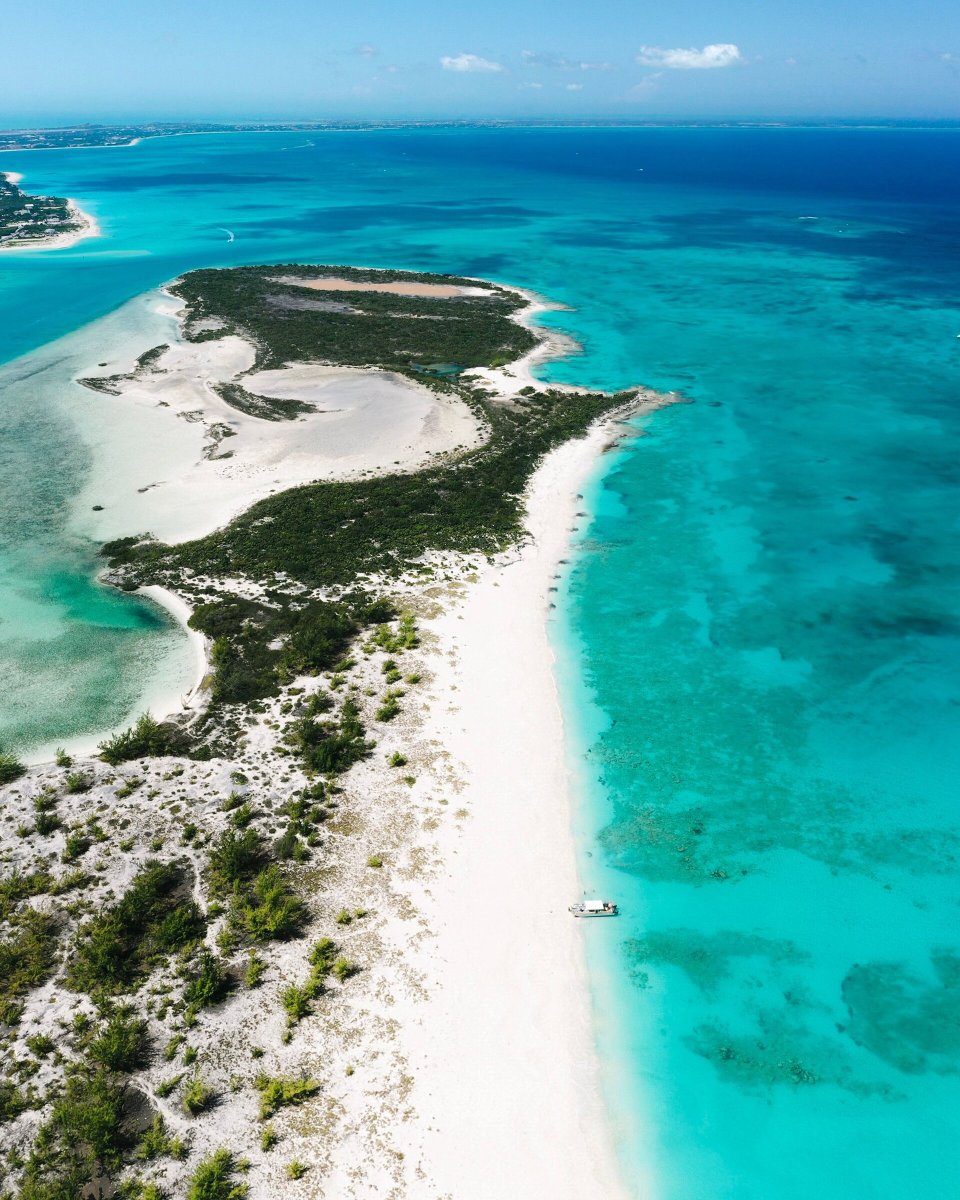 Descubre el encanto del Caribe en un catamarán con un chef a bordo: Guadalupe y Antigua