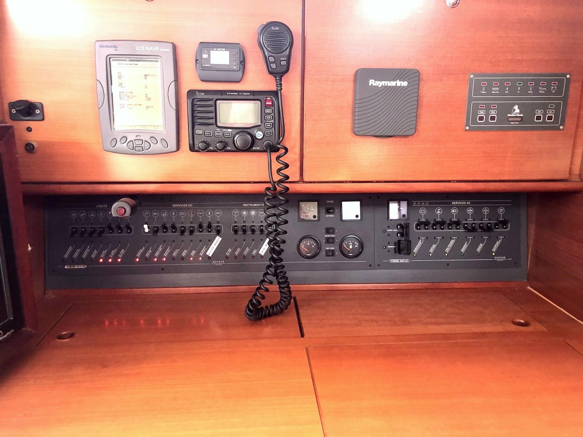 Dufour Yachts - 11 {{i18n.capacity}}