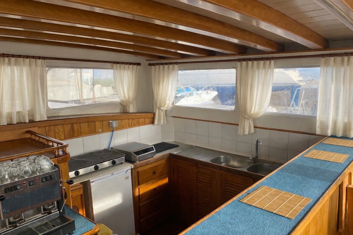 Turkish schooner - One Off - 9 baths