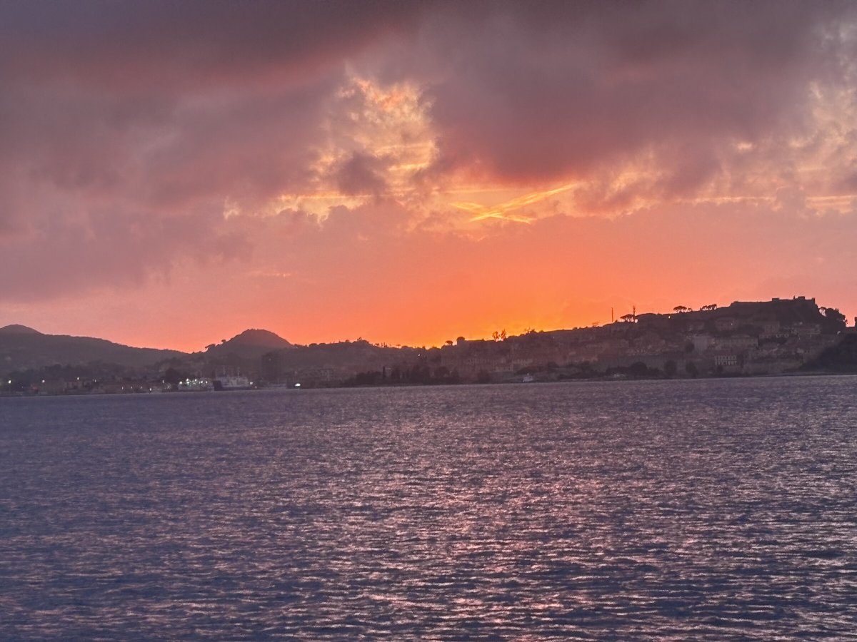Sailing weeks on yacht with all inclusive.