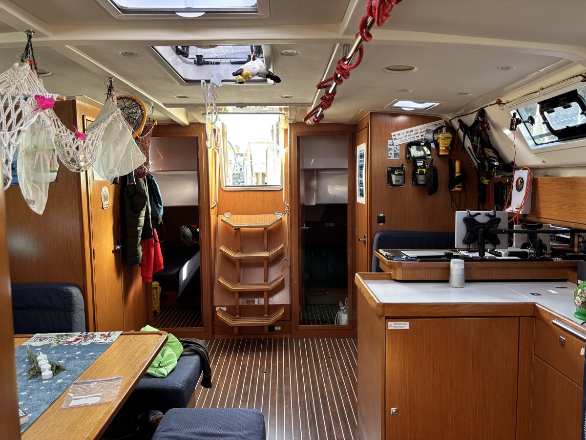 Bavaria Yachts - 5 cabinas