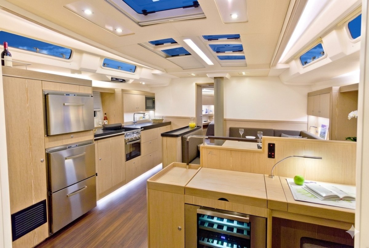 Sailboat - Hanse - 3 cabins